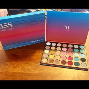 35S Sweet Oasis artistry palette